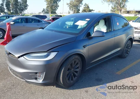 2017 Tesla Model X 100D/75D/90D из США, поврежденный, VIN 5YJXCBE21HF067442